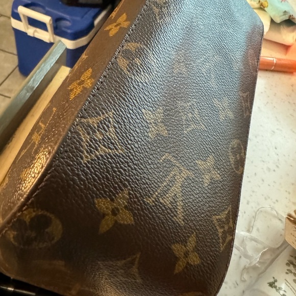 Louis Vuitton Looping MM - Picture 15 of 16